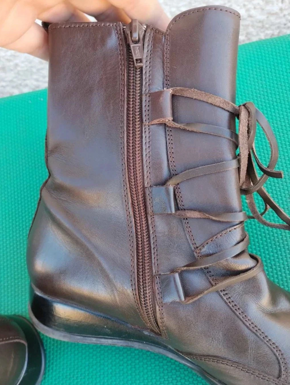 Women's brown ankle boots, zipper, size 38 – photo 5